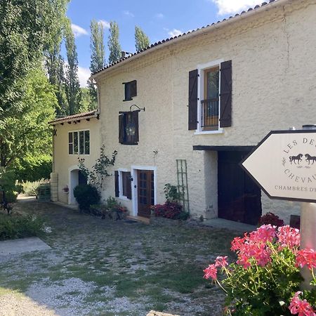 Les Deux Chevaux Chambres D'Hotes Rouvenac Экстерьер фото