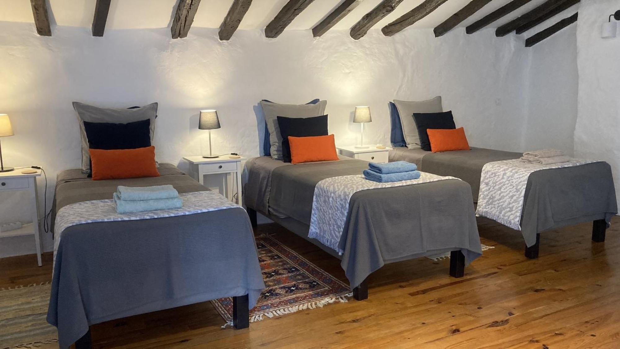 Les Deux Chevaux Chambres D'Hotes Rouvenac Экстерьер фото