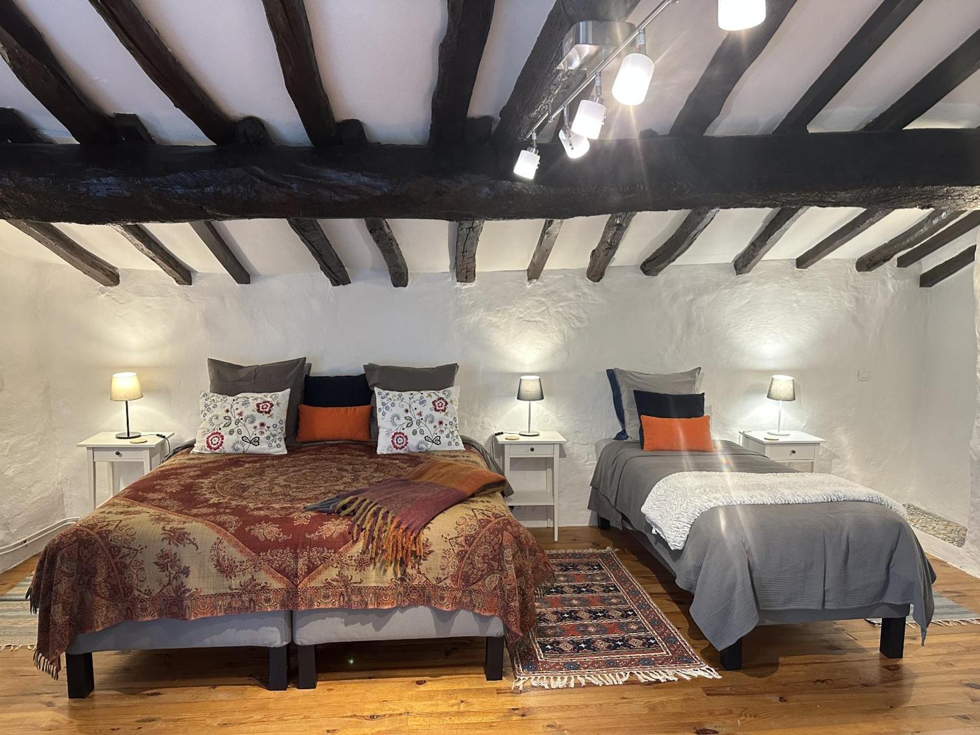 Les Deux Chevaux Chambres D'Hotes Rouvenac Экстерьер фото